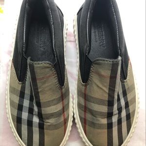 Kids Burberry shoes